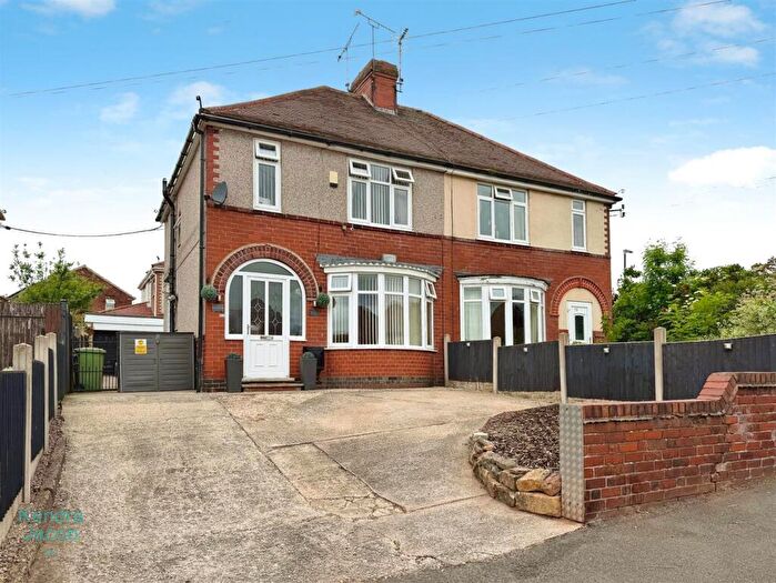 3 Bedroom Semi Detached House For Sale In Skinner Street, Creswell, Worksop, S80