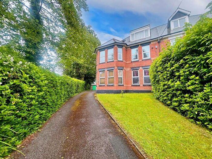 2 Bedroom Flat To Rent In Snowdon Road, Westbourne, BH4