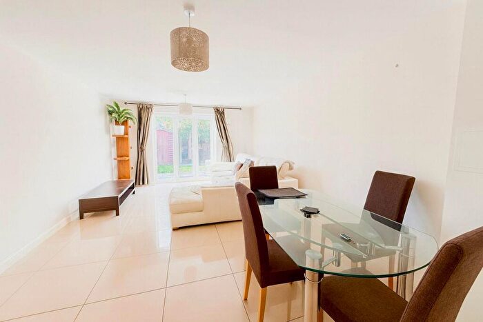 4 Bedroom End Of Terrace House To Rent In Cuddington Avenue, Worcester Park, KT4
