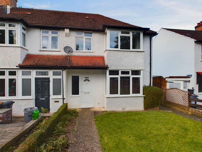 3 Bedroom Semi-Detached House To Rent In Westleigh Avenue, Chipstead, Coulsdon, CR5