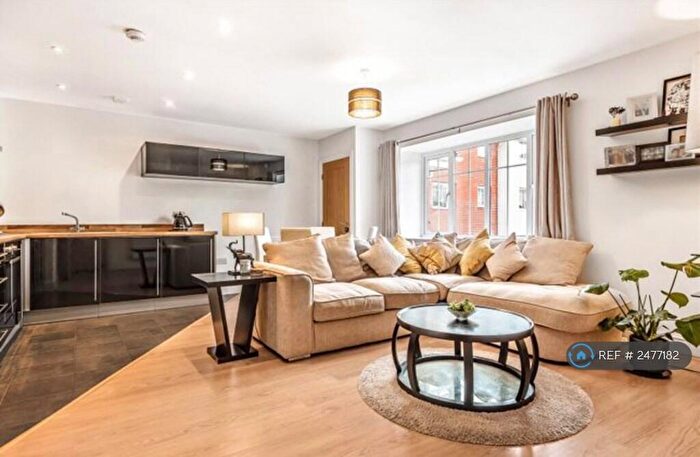 2 Bedroom Flat To Rent In Ellis Close, Ruislip, HA4