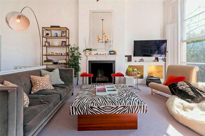 3 Bedroom Flat To Rent In Randolph Crescent, Little Venice, Maida Vale, London, W9