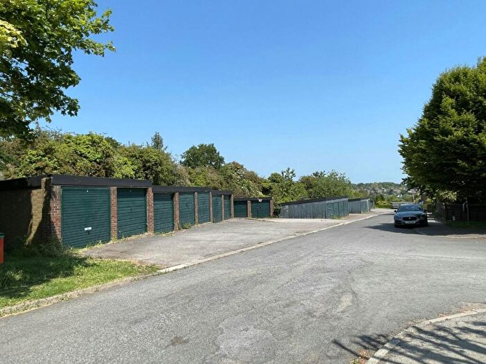 Land For Sale In Garage Site At Hawbush Rise, Welwyn, AL6
