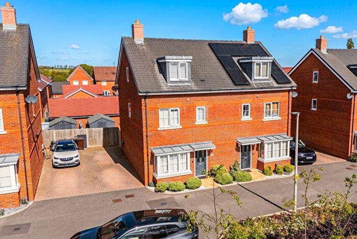 4 Bedroom Semi Detached House For Sale In Caudron Way, Hoo, Rochester, ME3