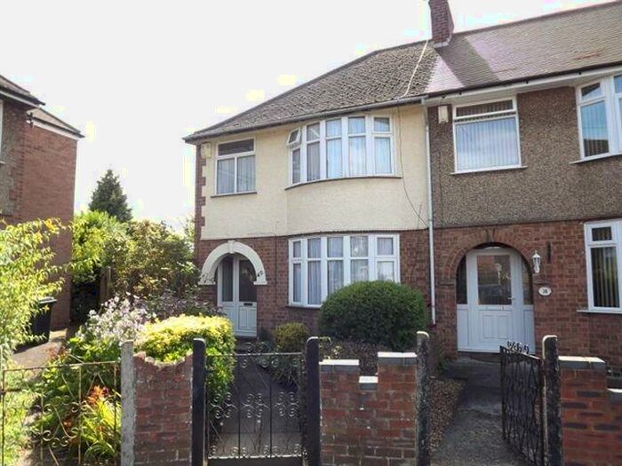 3 Bedroom End Of Terrace House To Rent In Lyncroft Way, Kingsthorpe, NN2