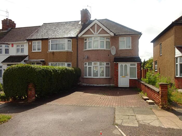 3 Bedroom Terraced House To Rent In Adderley Road, Harrow Weald, HA3