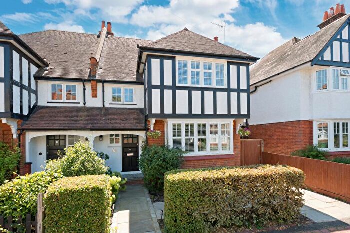 4 Bedroom Semi Detached House For Sale In Westville Road, Thames Ditton, Surrey, KT7
