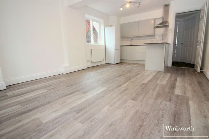 3 Bedroom Maisonette To Rent In Watling Street, Radlett WD7