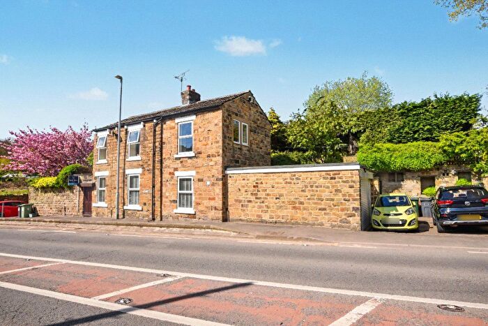 3 Bedroom Detached House For Sale In The Common, Dewsbury, West Yorkshire, WF12