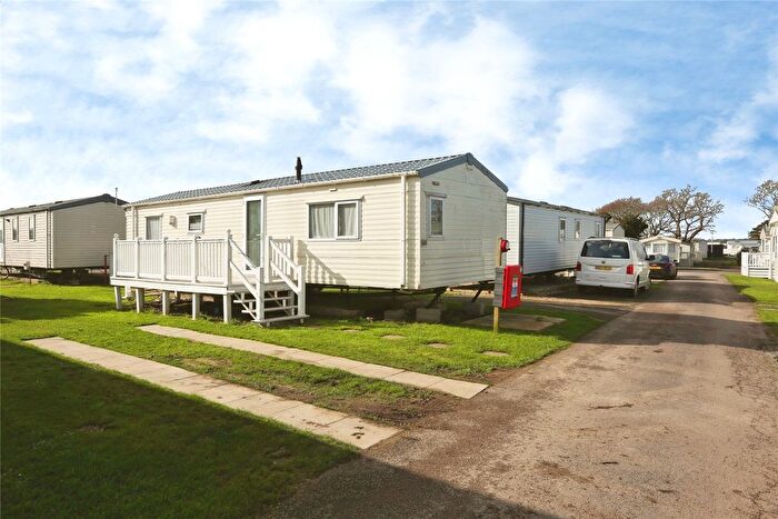 2 Bedroom Park Home For Sale In Solent Breezes, Chilling Lane, Warsash, Hampshire, SO31