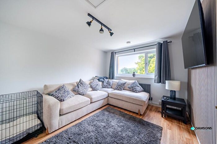 1 Bedroom Flat For Sale In Ilston Way, West Cross, Swansea, SA3