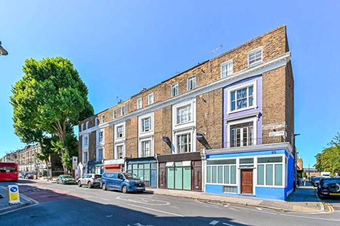 3 Bedroom Maisonette For Sale In Westbourne Road, Barnsbury, London, N7