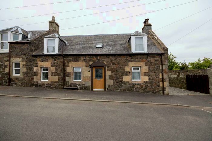 4 Bedroom Semi-Detached House For Sale In Middleflat, Auchtermuchty, KY14
