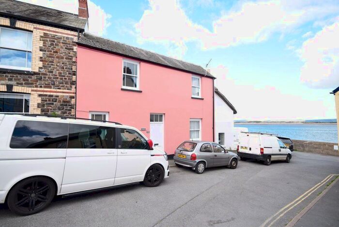 2 Bedroom Cottage To Rent In Irsha Street, Appledore, Bideford, EX39