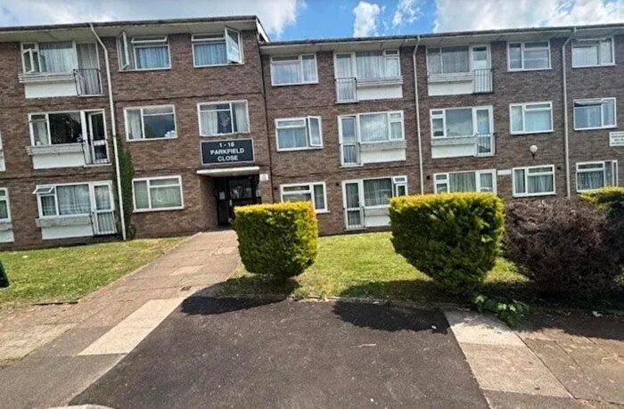 2 Bedroom Property To Rent In Parkfield Close, Edgware, HA8