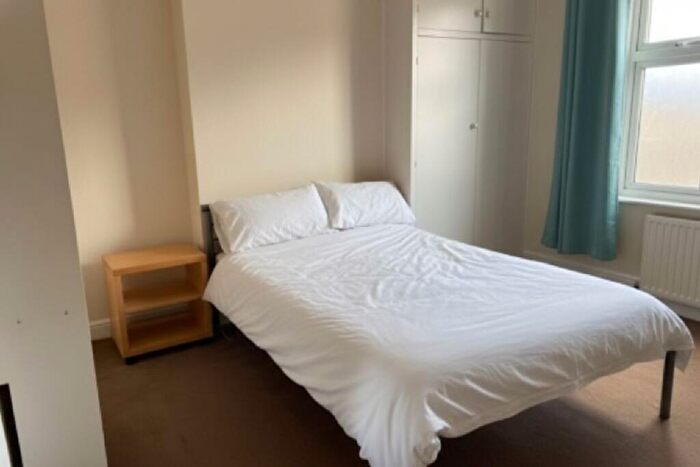 4 Bedroom House To Rent In City Road, Dunkirk, Nottingham, Nottinghamshire, NG7