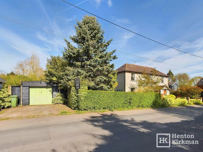 4 Bedroom Detached House For Sale In Laindon Common Road, Little Burstead, Billericay, CM12