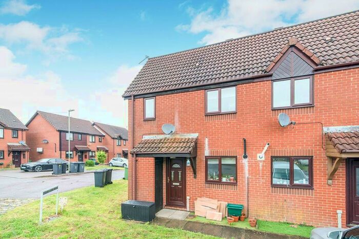 1 Bedroom Semi-Detached House To Rent In Wights Walk, Basingstoke, Hampshire, RG22