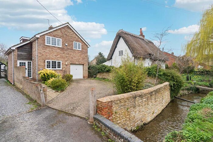 3 Bedroom Detached House For Sale In High Street, Chalgrove, OX44