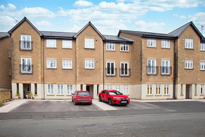 3 Bedroom Flat For Sale In The Colonnade, Lancaster, LA1