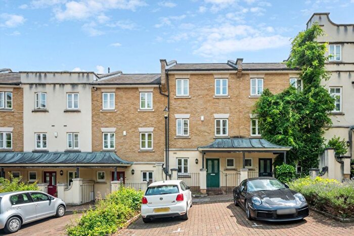 4 Bedroom Terraced House To Rent In Herbert Mews, Brixton, SW2