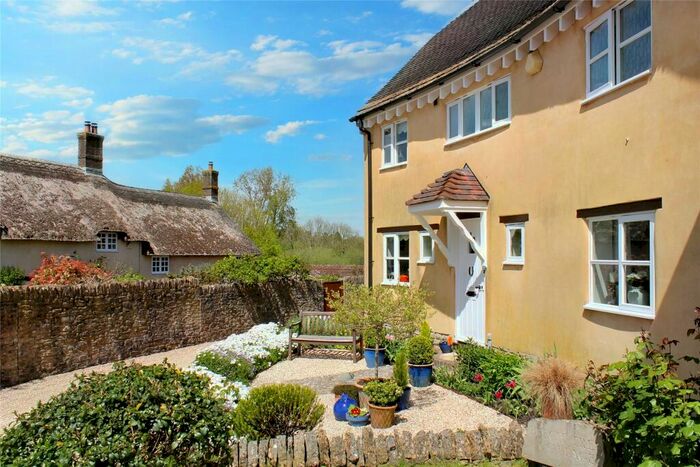 3 Bedroom End Of Terrace House For Sale In West Stafford, Dorset, DT2