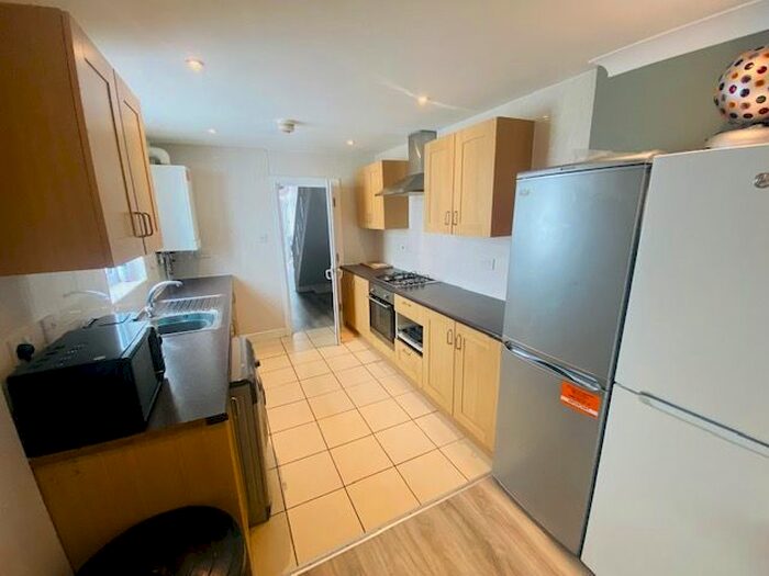 5 Bedroom Terraced House To Rent In Rhymney Street, Cardiff CF24