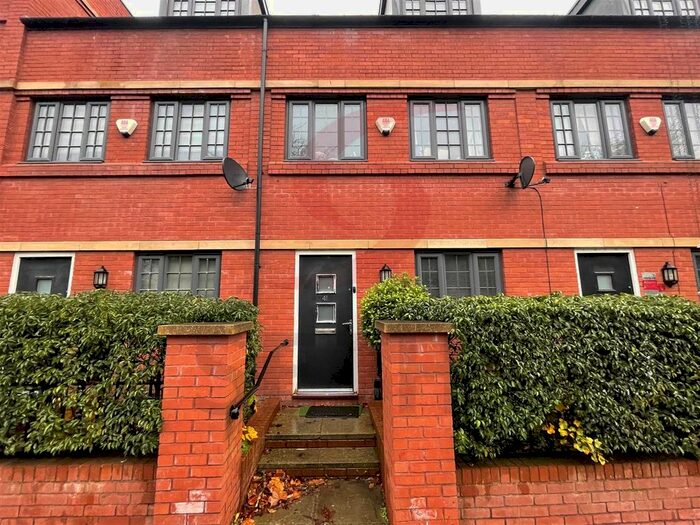 3 Bedroom Town House To Rent In Abbey Park Road, Abbey Quarter, Leicester, LE4