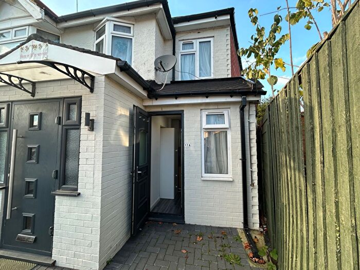 Studio To Rent In Malvern Terrace, London, N9