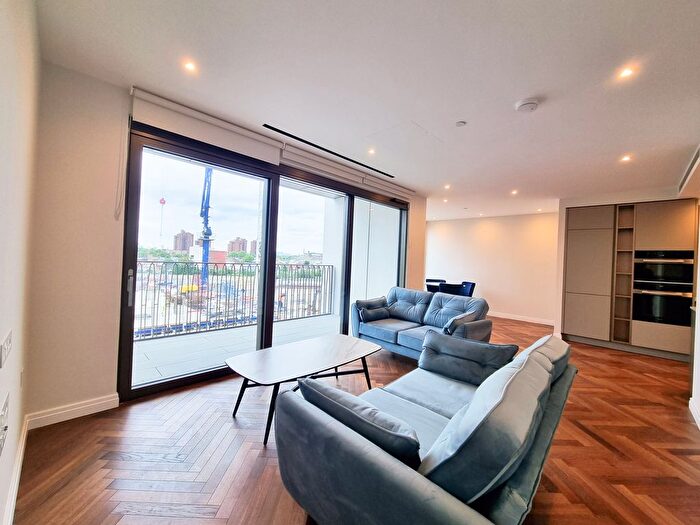 2 Bedroom Flat To Rent In Parkland Walk, London, SW6