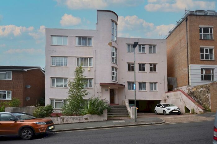 2 Bedroom Flat To Rent In Ringers Road Bromley, BR1
