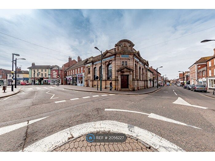 3 Bedroom Flat To Rent In St. Johns Terrace, Newport Pagnell, MK16
