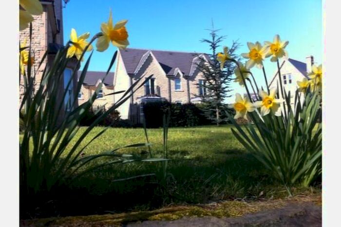 2 Bedroom Flat To Rent In Lyon, 2 Kenwood Court, Sheffield S7