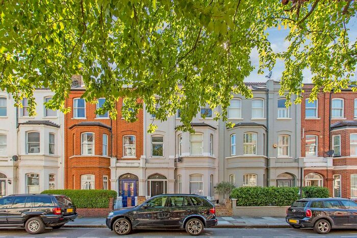 1 Bedroom Flat To Rent In Rostrevor Road, Fulham, London, SW6