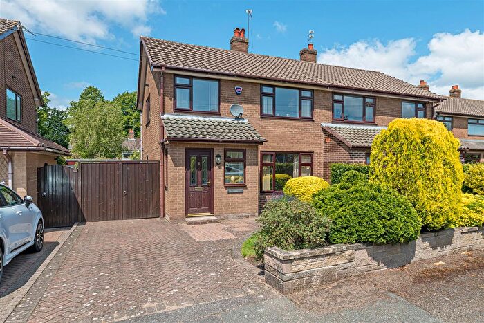 3 Bedroom Semi-Detached House For Sale In Cuerdon Drive, Thelwall, Warrington, WA4