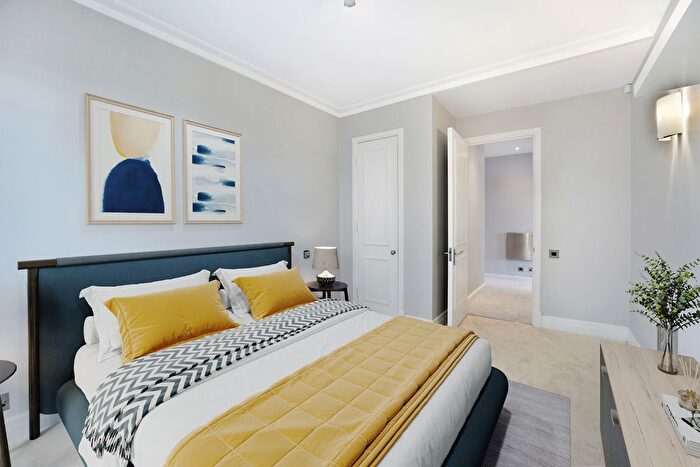 1 Bedroom Flat For Sale In Point Pleasant, London, SW18
