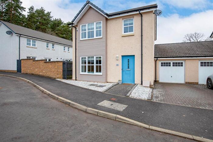 3 Bedroom Link Detached House For Sale In Belmont Park, Scone, Perth, PH2