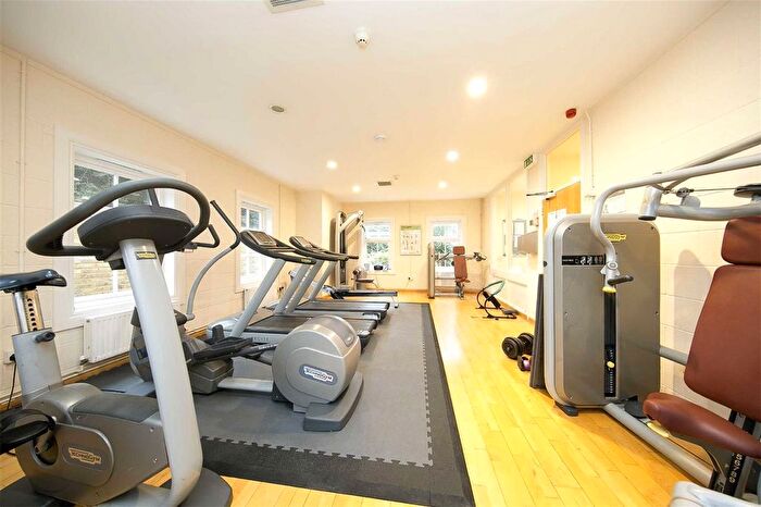 1 Bedroom Flat To Rent In Langdon Park, Teddington, TW11