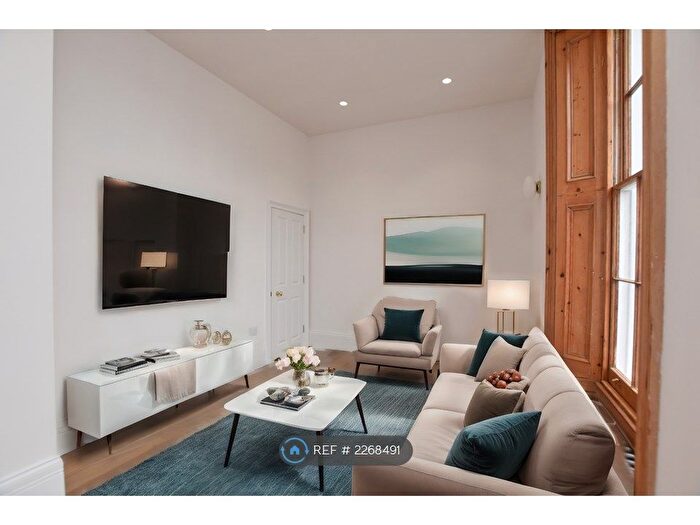 2 Bedroom Maisonette To Rent In Bank Street, Hythe, CT21