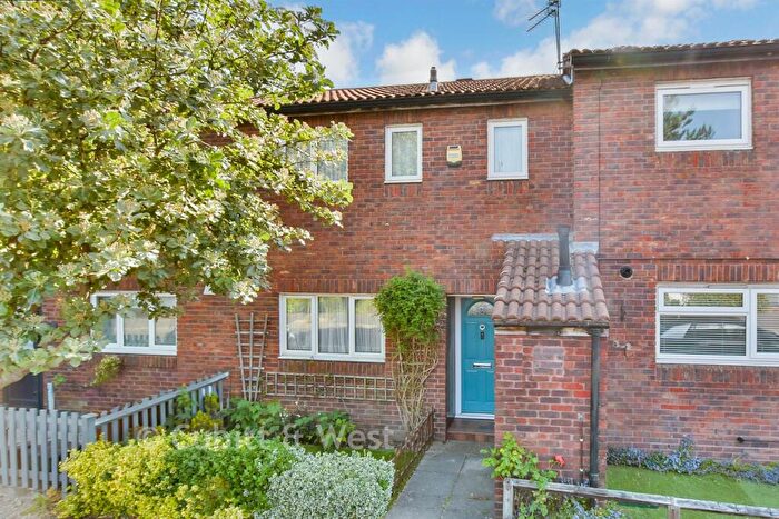 3 Bedroom Terraced House For Sale In Lewis Road, Sutton, Surrey, SM1