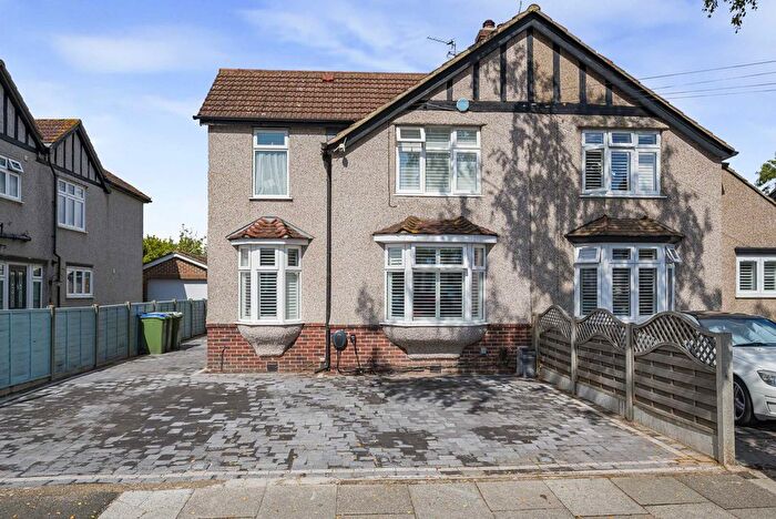 4 Bedroom Property For Sale In Nursery Avenue, Bexleyheath, DA7