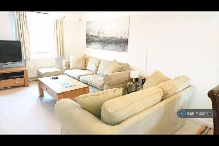 3 Bedroom End Of Terrace House To Rent In Shetland Road, London, E3