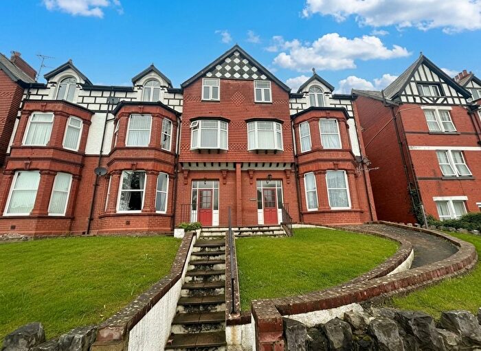 3 Bedroom Flat To Rent In Whitehall Road, Rhos On Sea, LL28