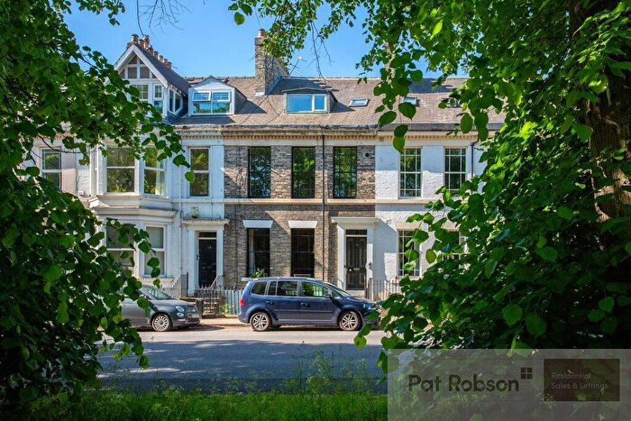 4 Bedroom Apartment To Rent In North Terrace, Spital Tongues, Newcastle Upon Tyne, NE2