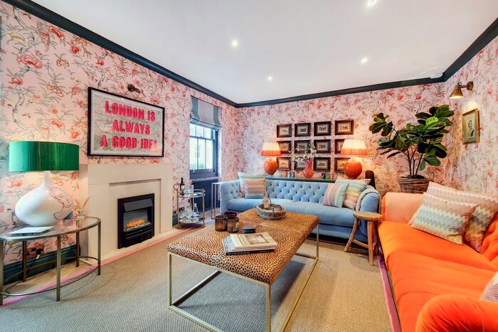 3 Bedroom Town House To Rent In Pavilion Road, London, SW1X