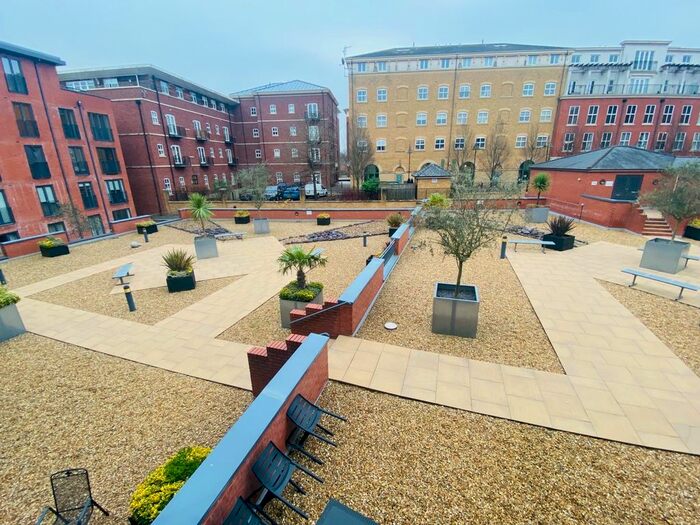 2 Bedroom Flat To Rent In Cornwood Lane, Dickens Heath, Solihull B90