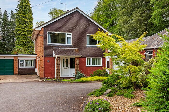 4 Bedroom Detached House For Sale In Harestock Road, Winchester, SO22