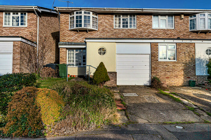 6 Bedroom Terraced House To Rent In Lynwood, Guildford, GU2