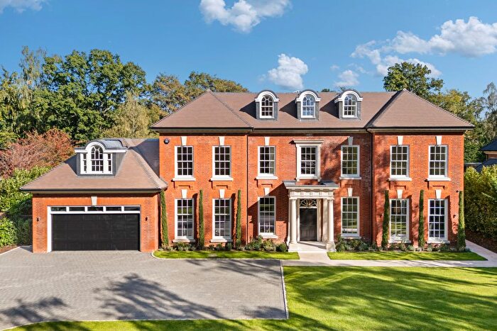 7 Bedroom Property For Sale In Albury Road, Walton-On-Thames, Surrey, United Kingdom, KT12