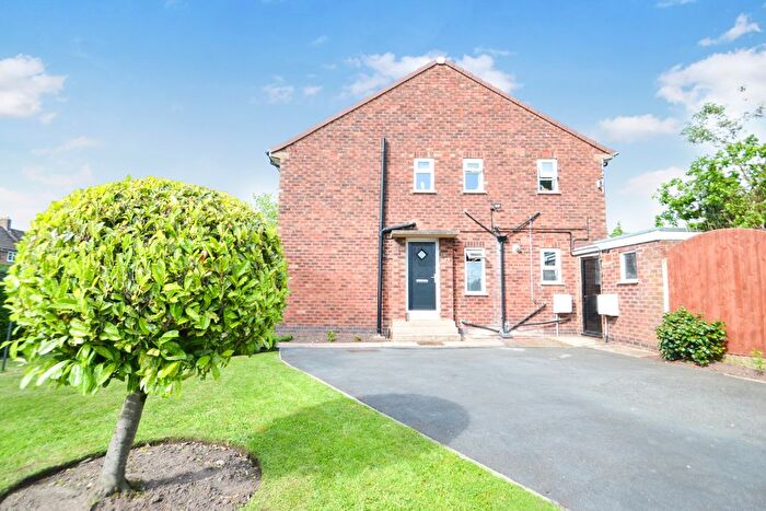 2 Bedroom Flat For Sale In Broadway, Newport, TF10